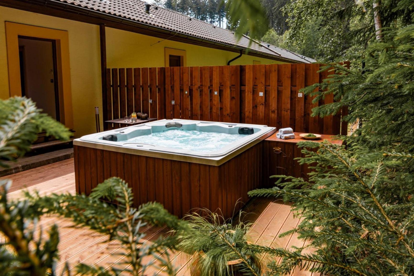 Resort Lesni Lazne Zvánovice Dış mekan fotoğraf